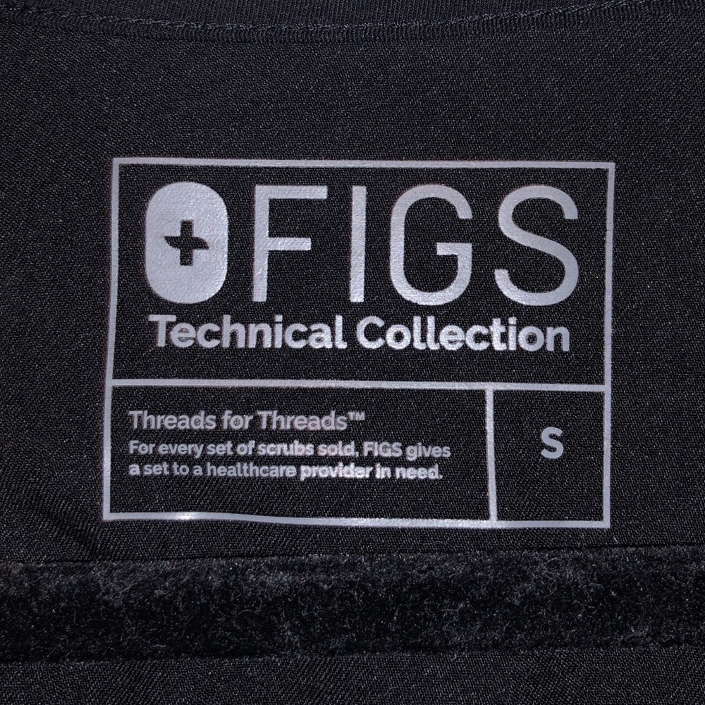 FIGS Women’s Scrub Top